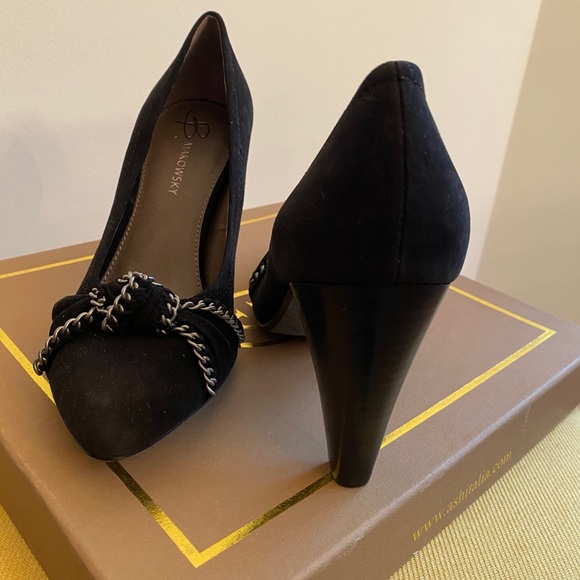 B Makoswsky “Karly” Black Suede Pumps Sz 8 - Picture 6 of 8